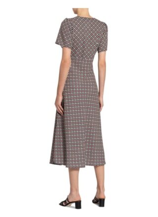 Anna's Kleid, Beige