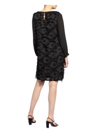 Anna's Kleid, Schwarz