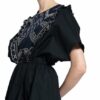 Berenice Kleid in Wickeloptik mit Rüschenbesatz, Schwarz