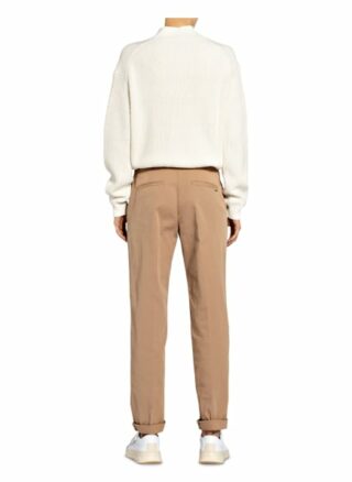 Hugo Chino Hecia, Beige