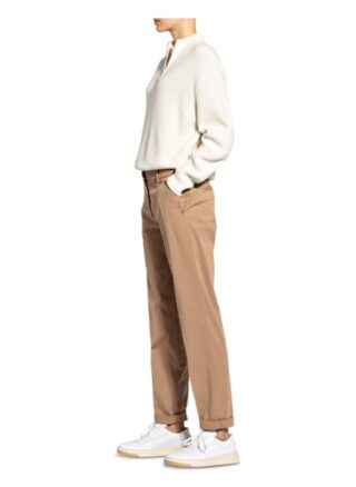 Hugo Chino Hecia, Beige