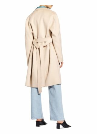 Joseph Wollmantel Cenda, Beige