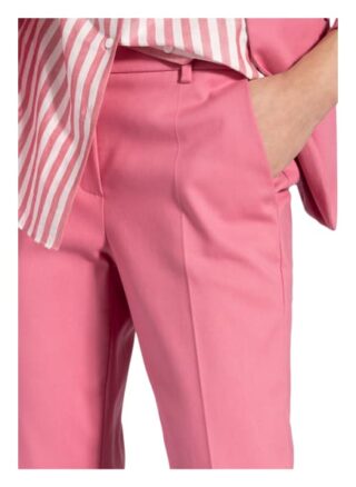 Luisa Cerano Hose, Rot