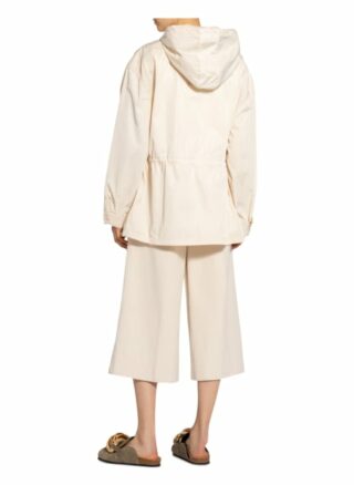 Sandro Jacke, Beige