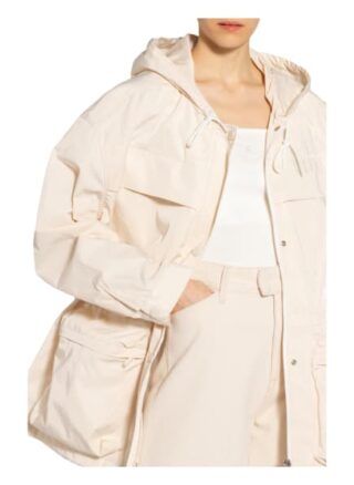 Sandro Jacke, Beige
