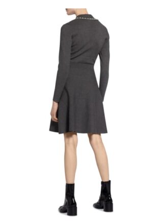 Sandro Strickkleid mit Perlenbesatz, Grau