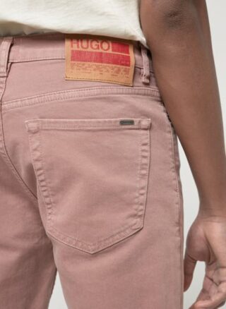 HUGO 634 Tapered Jeans Herren, Braun