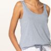 Juvia Top blau