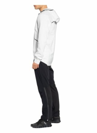 On Schlupfjacke weiss