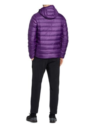 Patagonia Daunen-Schlupfjacke violett