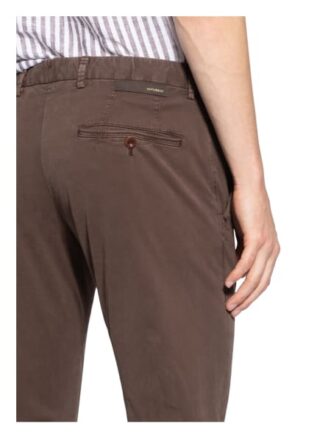 Windsor. Chino braun