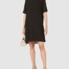 CINQUE CISILVA Ausgestelltes Kleid aus Crépe Chiffon, Schwarz