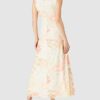 Comma Mesh Maxikleid, Beige