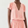 Paige Cristina Gestreiftes gesmoktes Stufenkleid, Orange