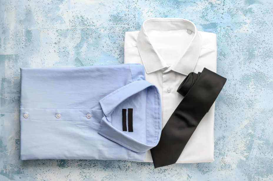Herrenhemden in Weiß, Blaues Herrenhemd, Hemd in Weiß mit schwarzer Krawatte